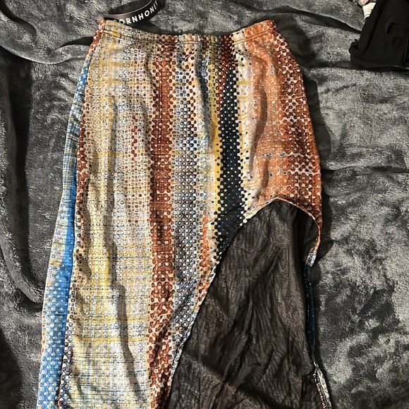 Top & Skirt set - Picture 4 of 4